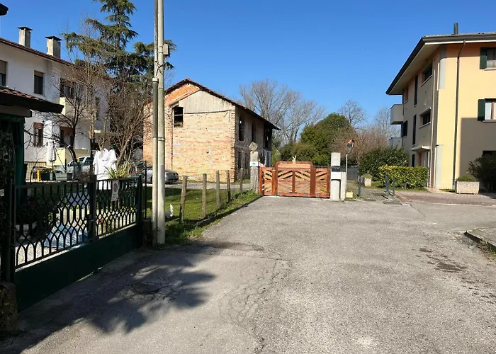 Casa Feletto Con Parco Verde Vicino Uscita Autostrada E Fiera